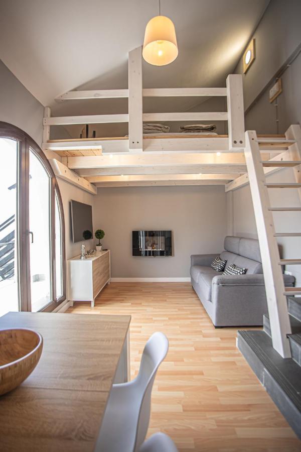 Laguna Apartment *